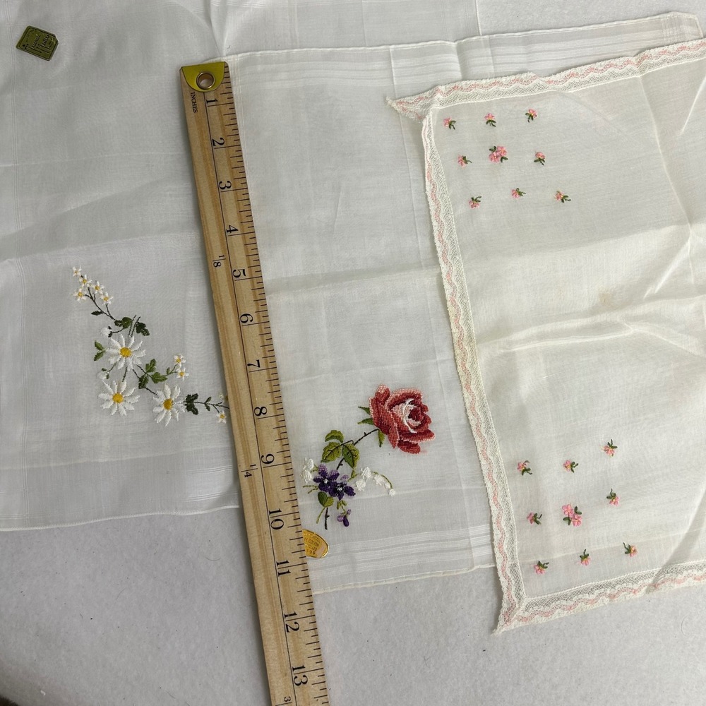 Vintage Cottagecore Swiss Cotton Handkerchiefs Gerbrend Treasure Masters 4pc - Picture 9 of 10